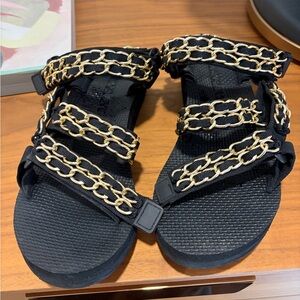 Arizona Love Black and Gold Chain Sandals